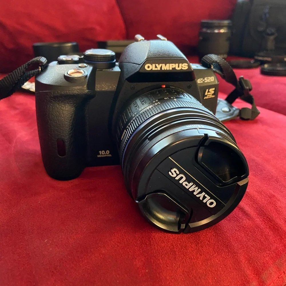 πΈ Olympus E-520 Digital Camera with case and many accessories - Picture 12 of 15